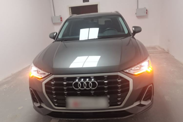 Audi Q3 2023 — 2