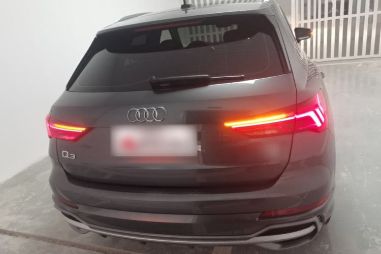 Audi Q3 2023 — 5