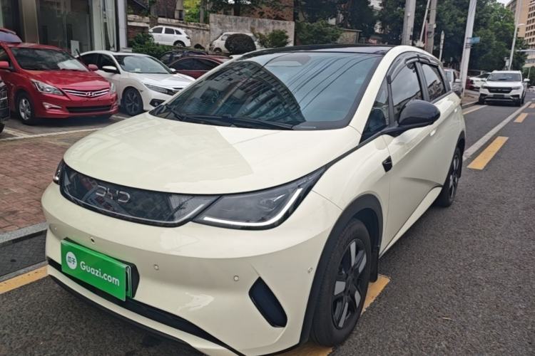 BYD Dolphin 2025 — фото 1