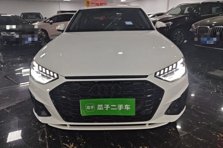 Audi A4 2022 — 2
