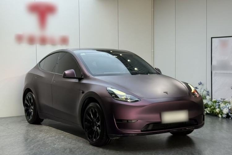 Tesla Model Y 2024 — 3
