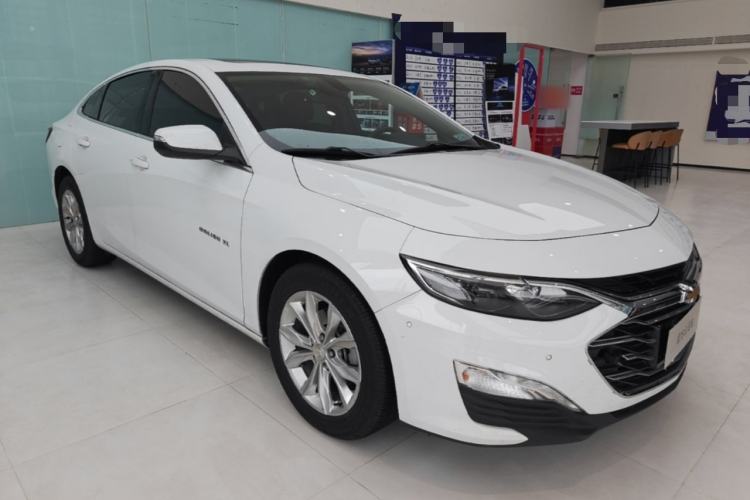 Chevrolet Malibu 2021 — 3