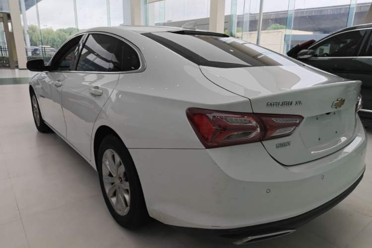 Chevrolet Malibu 2021 — 4