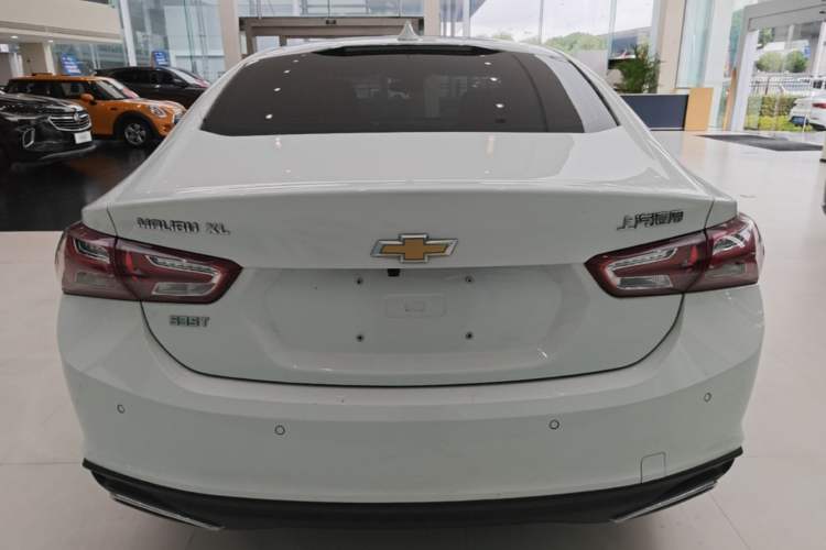 Chevrolet Malibu 2021 — 5