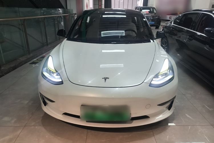 Tesla Model 3 2021 — 2