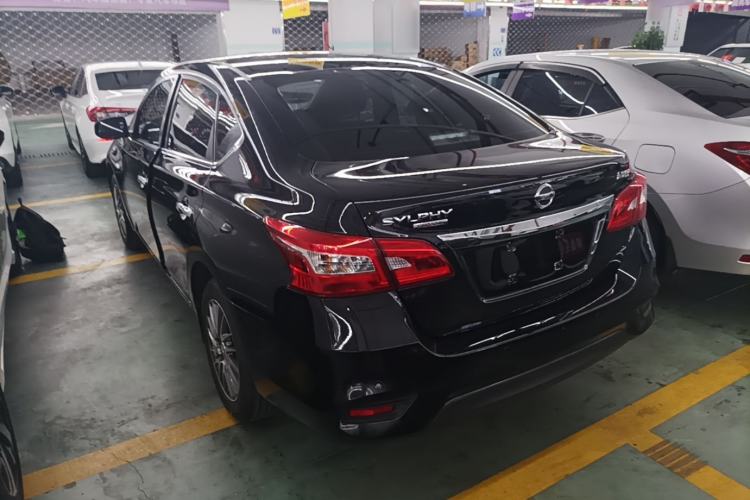 Nissan Sentra 2021 — 4