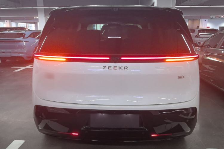 Zeekr MIX 2025 — 5