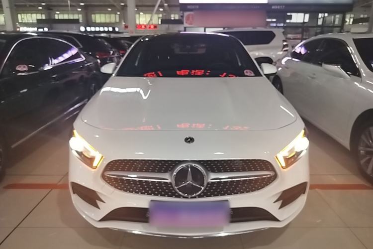 Mercedes-Benz A 200 L 2022 — 2