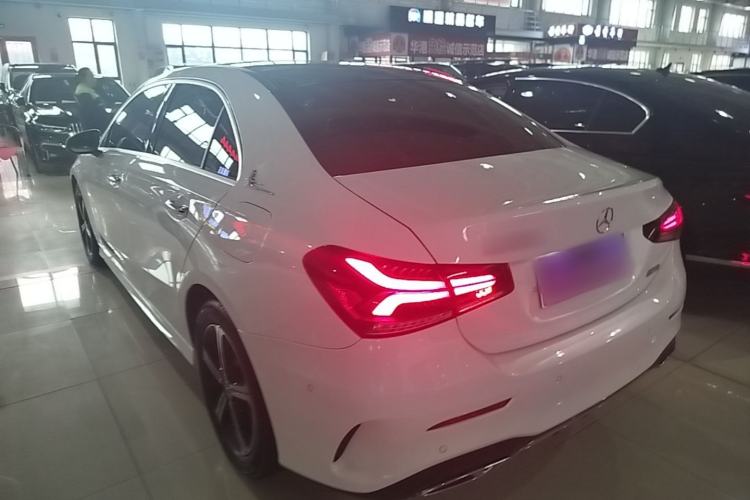 Mercedes-Benz A 200 L 2022 — 4