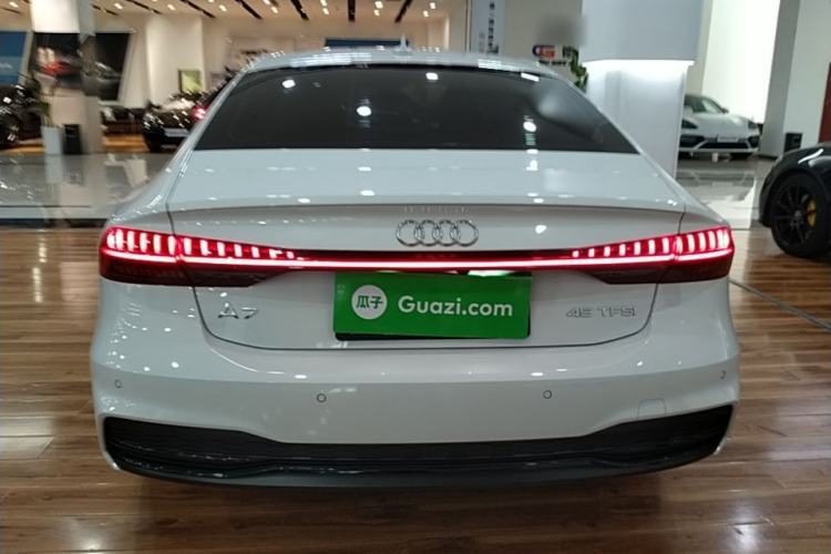 Audi A7 2023 — фото 5