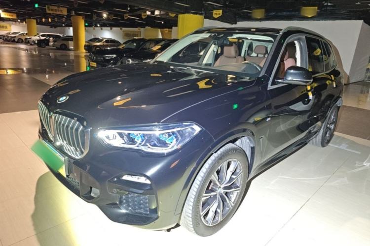BMW X5 2021 — фото 1