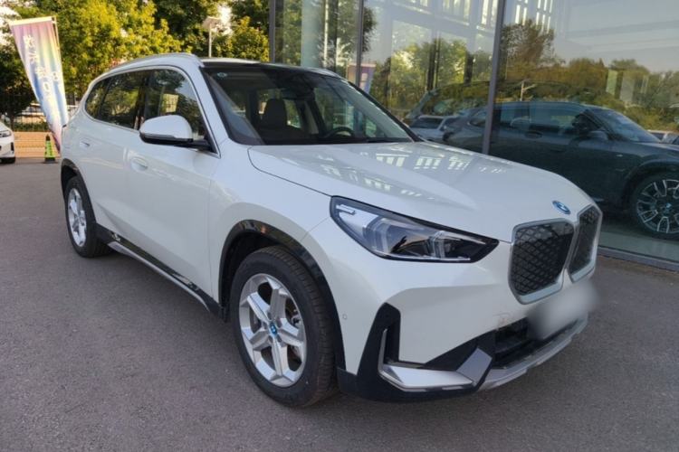 BMW iX1 2025 — 3