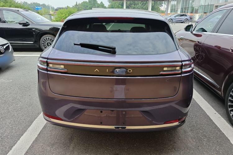 AITO M5 2025 — 5