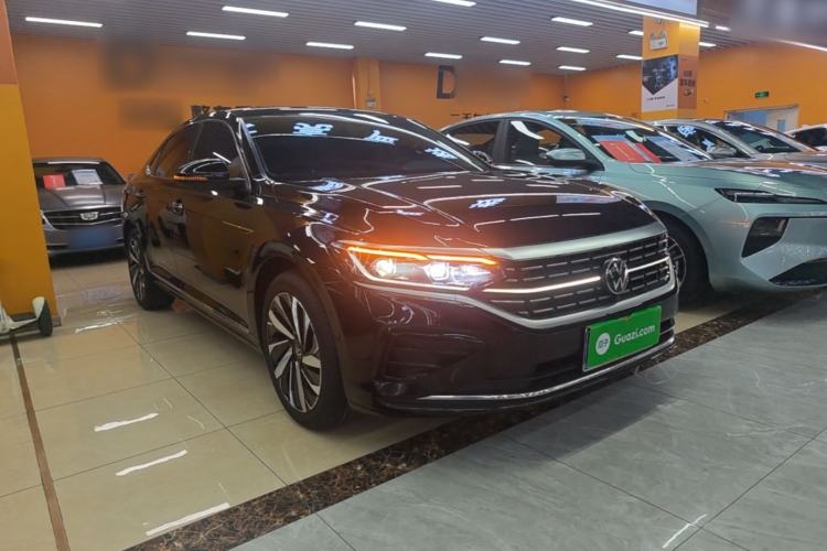 Volkswagen Passat 2023 — 3