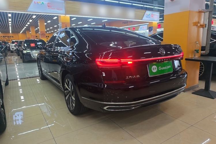 Volkswagen Passat 2023 — 4