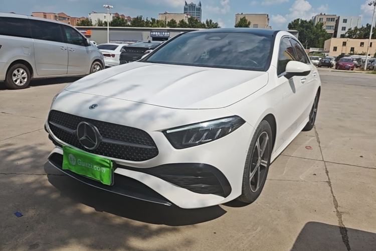 Mercedes-Benz A 200 L 2023 — фото 1