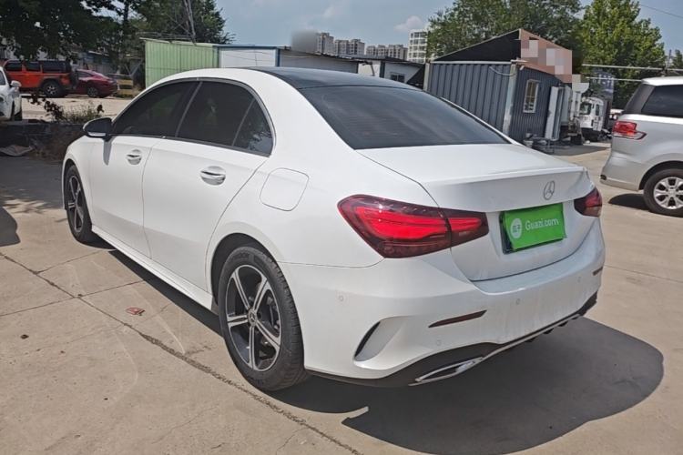 Mercedes-Benz A 200 L 2023 — фото 4
