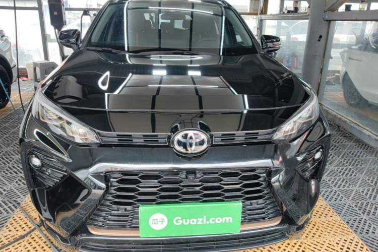 Toyota RAV4 2024 — 2