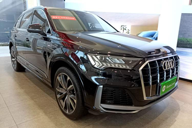 Audi Q7 2021 — 3