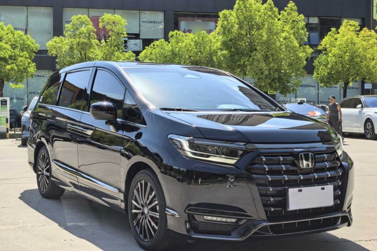 Honda Elysion 2024 — 2