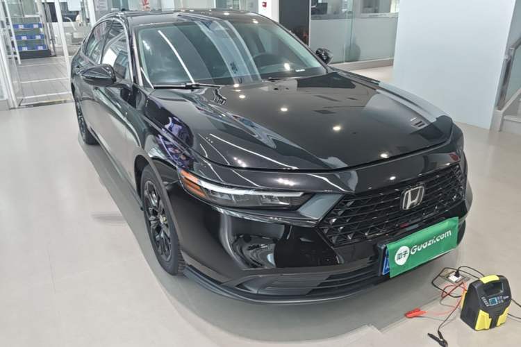 Honda Accord 2025 — 3