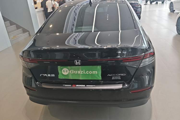 Honda Accord 2025 — 5