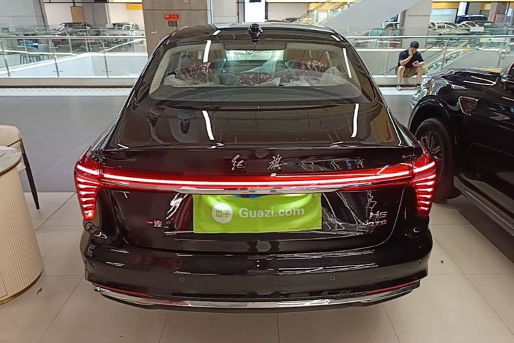 Hongqi H5 2025 — 5