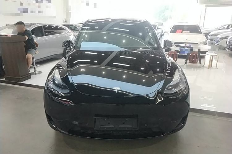 Tesla Model Y 2022 — 2