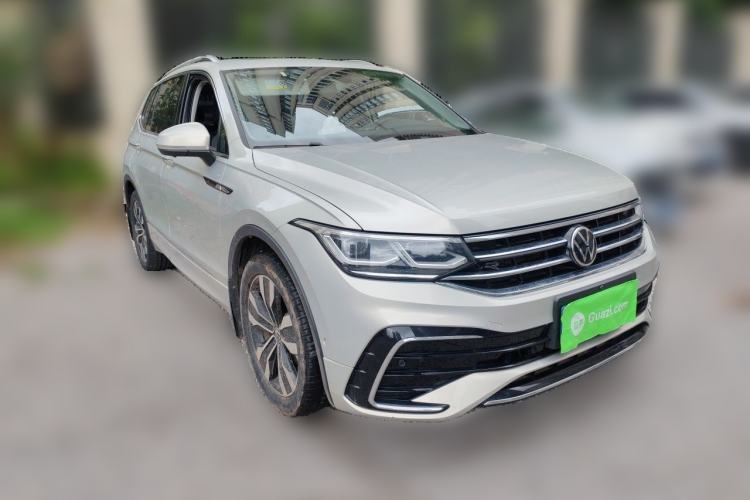 Volkswagen Tiguan L 2022 — фото 3