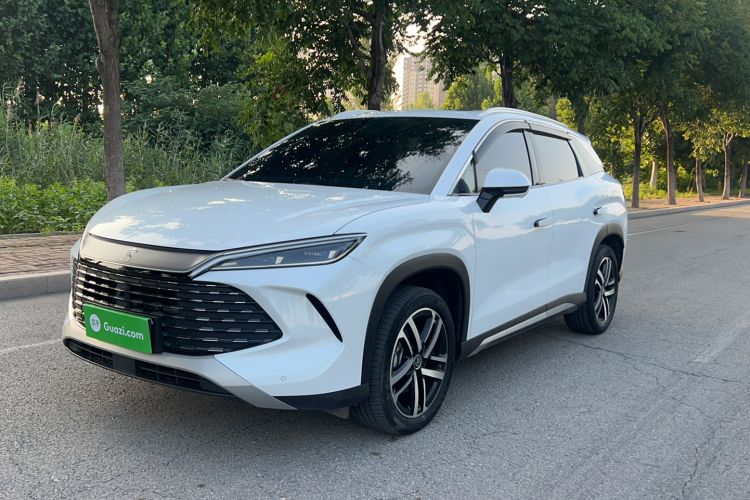 BYD Song L DM-i 2024 — фото 1