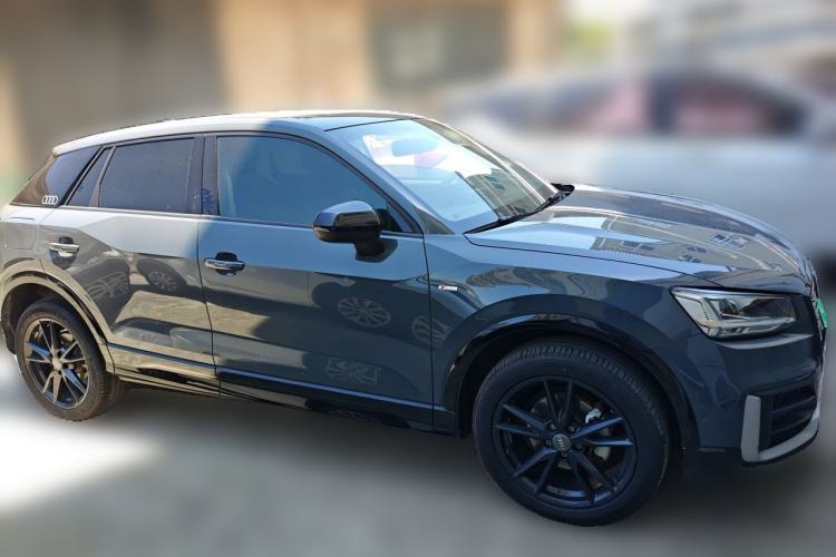 Audi Q2L 2021 — 3