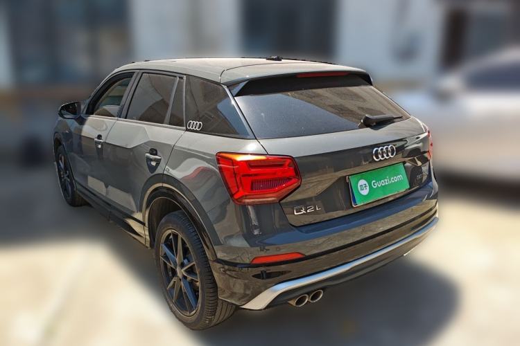 Audi Q2L 2021 — 4