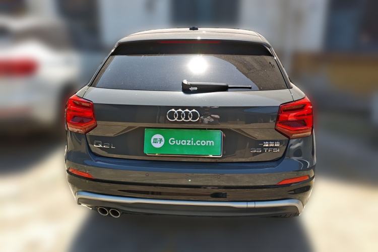 Audi Q2L 2021 — 5