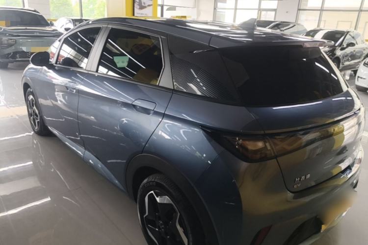 BYD Dolphin 2025 — 4