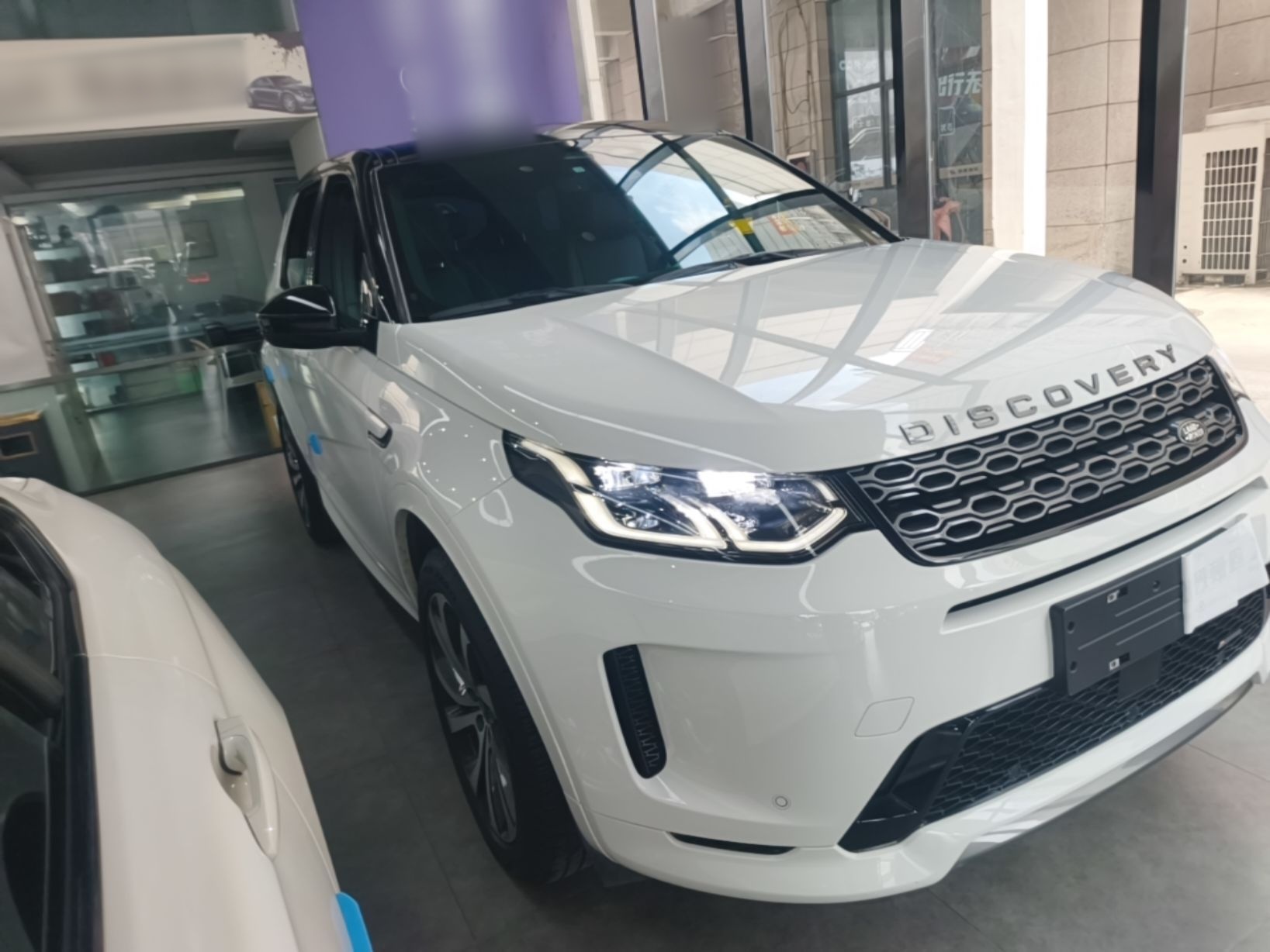 Land Rover Discovery Sport 2022 — фото 3