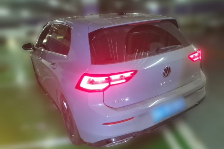 Volkswagen Golf 2023 — 4