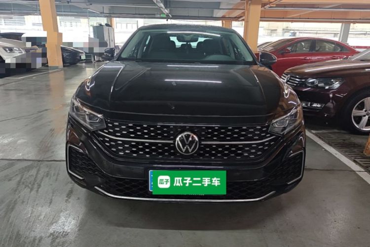 Volkswagen Passat 2022 — 2