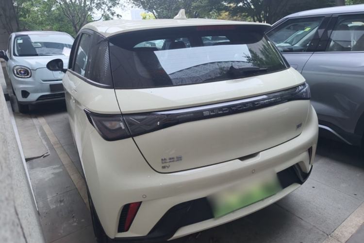 BYD Dolphin 2025 — 4