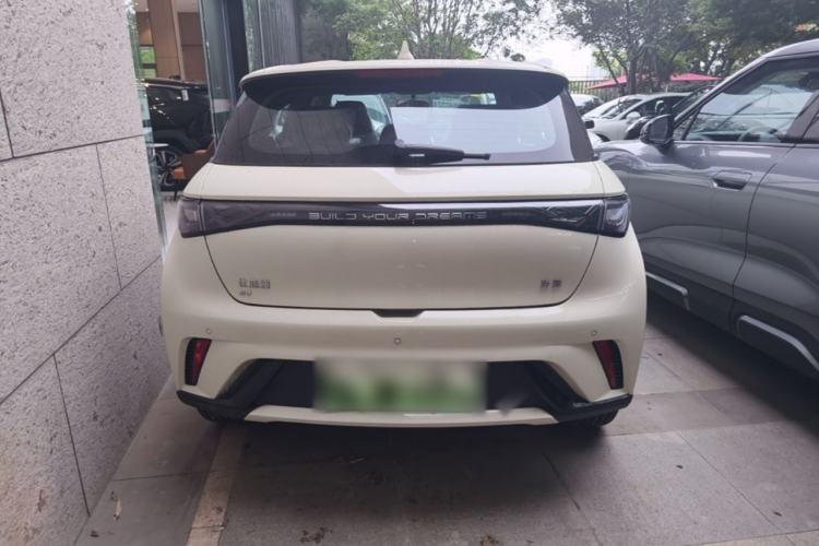 BYD Dolphin 2025 — 5