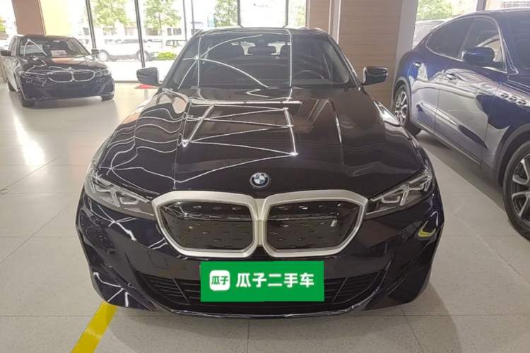 BMW i3 2024 — 2