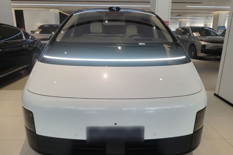 Li Auto MEGA 2025 — 2