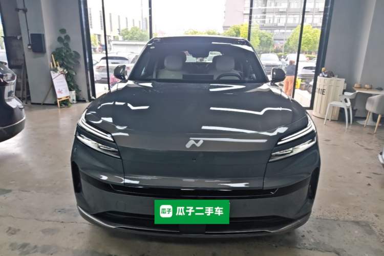 Onvo Luxeed L90 2025 — 2