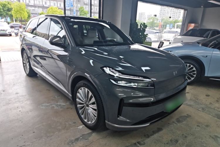 Onvo Luxeed L90 2025 — 3