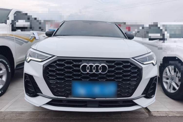 Audi Q3 2021 — 2