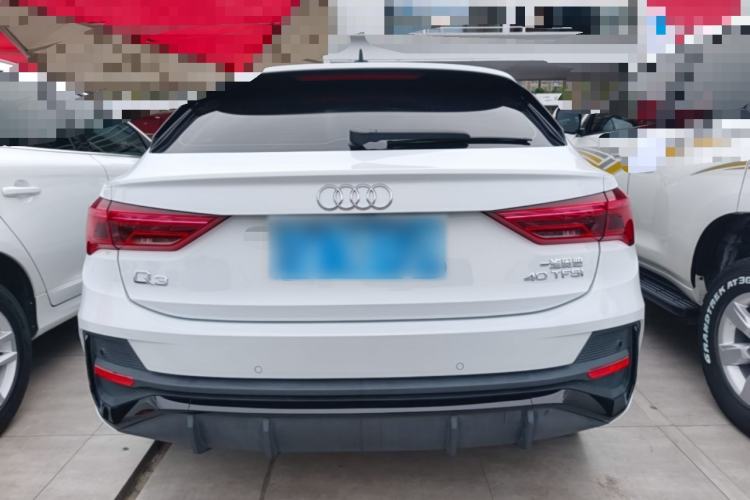 Audi Q3 2021 — 5