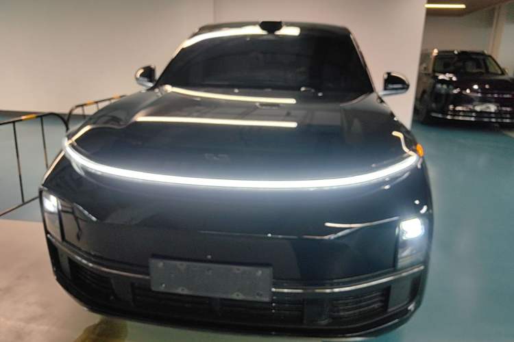 Li Auto L9 2022 — 2