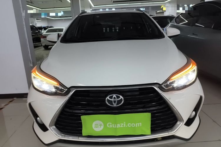 Toyota YARiS L 2022 — фото 2