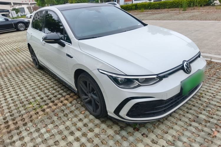 Volkswagen Golf 2023 — 3