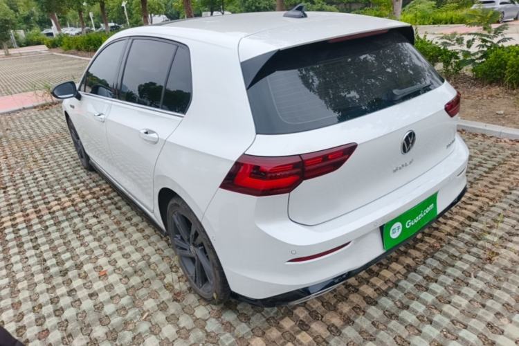 Volkswagen Golf 2023 — 4