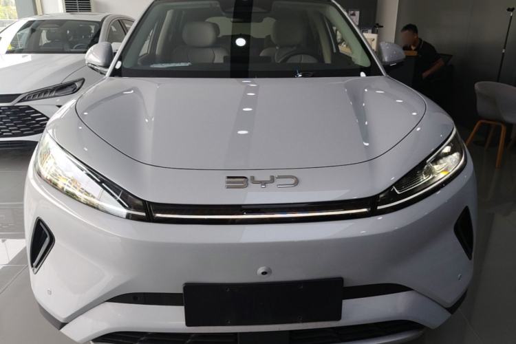 BYD Sealion 05 EV 2025 — 2